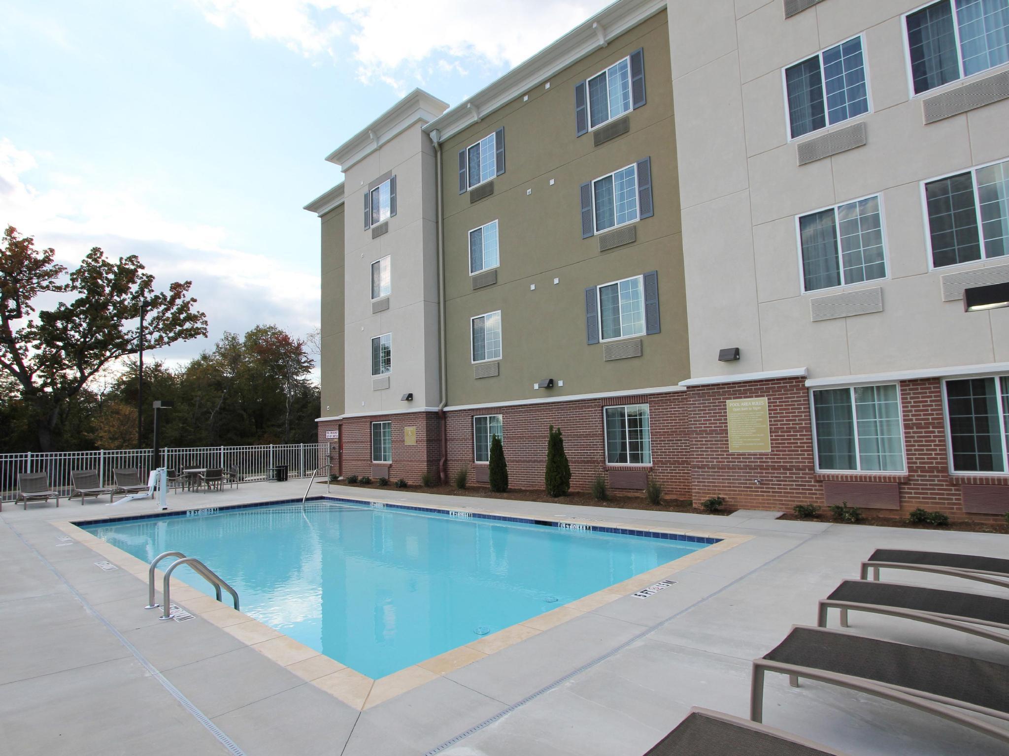 Candlewood Suites Greenville, An Ihg Hotel Exterior photo